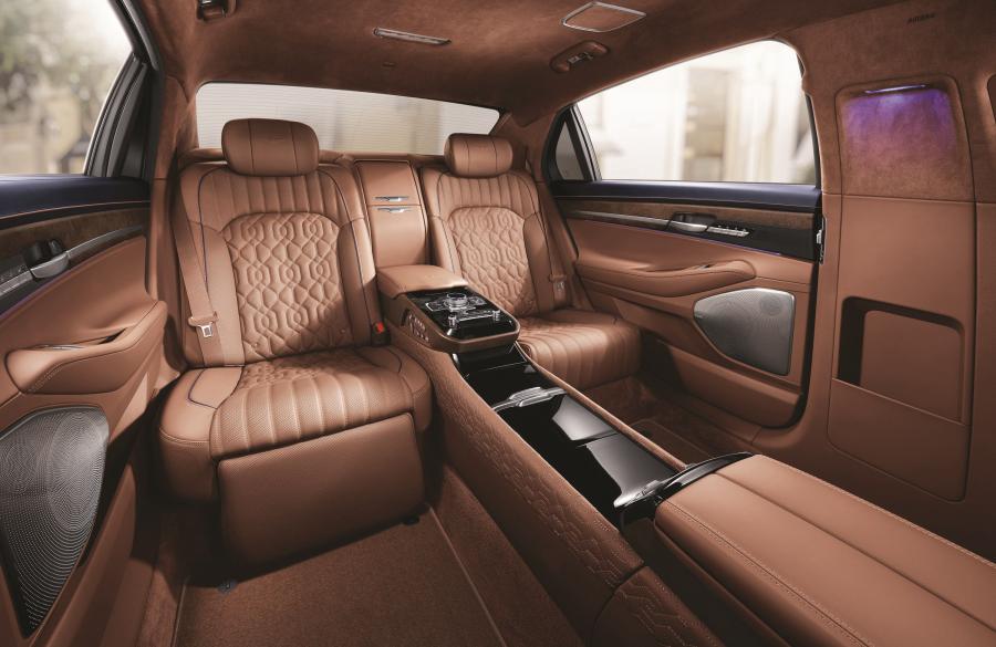 Интерьер Genesis G90 Limousine 2019 года  (KR) (фото 2 из 2)